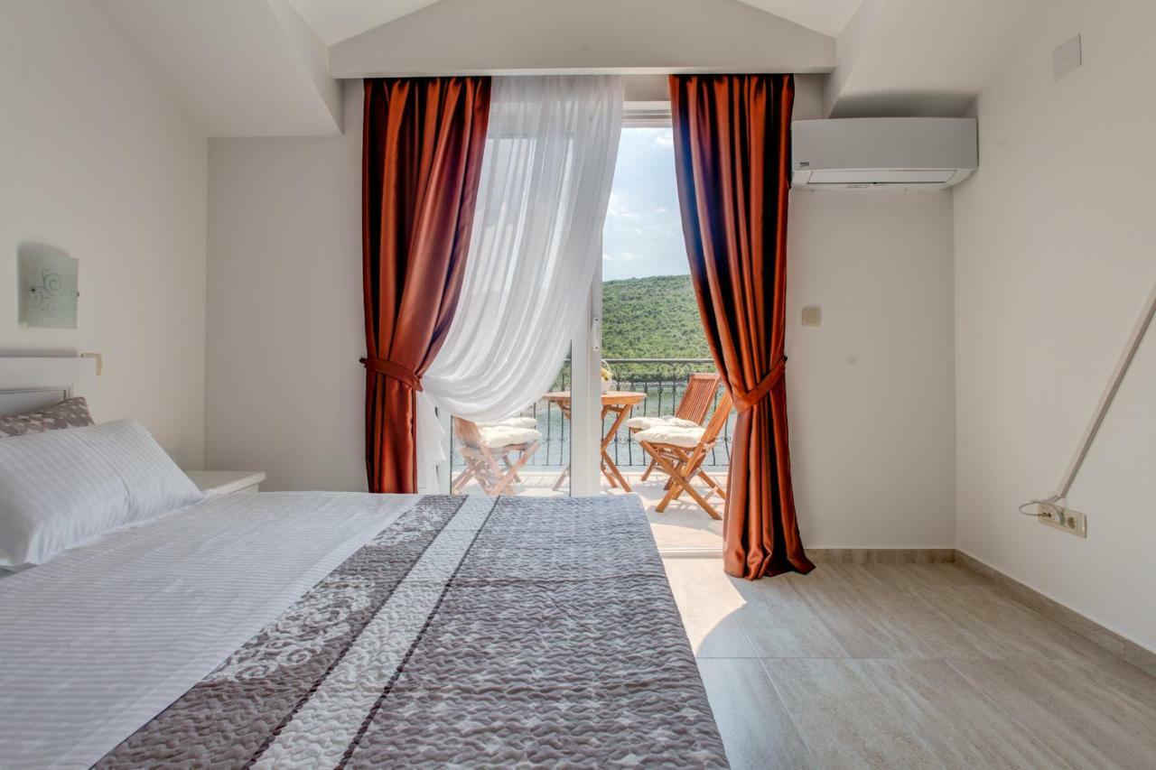 Villa San Apartments Tivat Luaran gambar